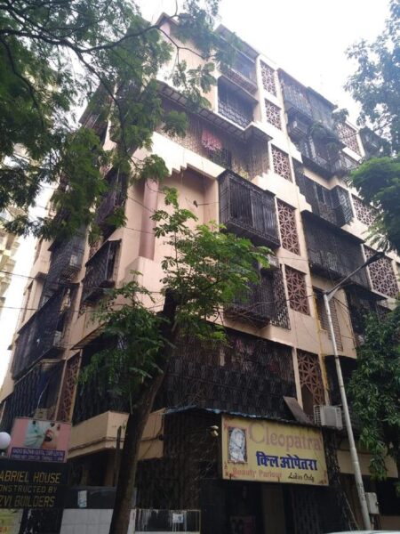 1 BHK Flat For Sale in Rizvi Gabriel House