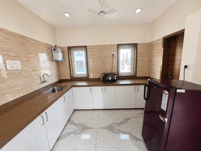 1 BHK Flat for rent at Adam Mistry Lane in Parel