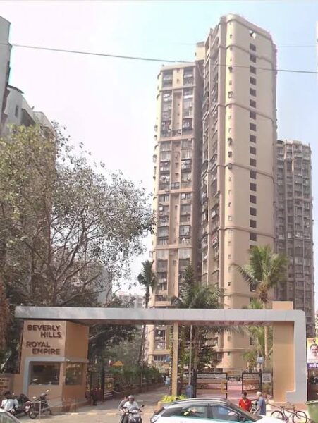 2 BHK Flat For Sale in Beverly Hills and Royal Empire